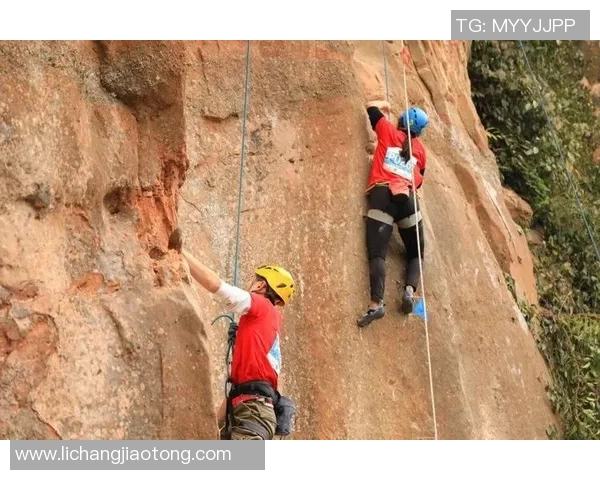 城市马拉松点评:上海攀岩队在赛事中的技术表现与战术分析 城市马拉松点评:上海攀岩队在赛事中的技术表现与战术分析