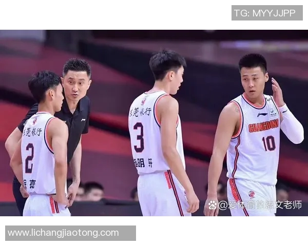 杭州篮球队实力引发热议球迷对球队表现的分歧与期待 杭州篮球队实力引发热议球迷对球队表现的分歧与期待