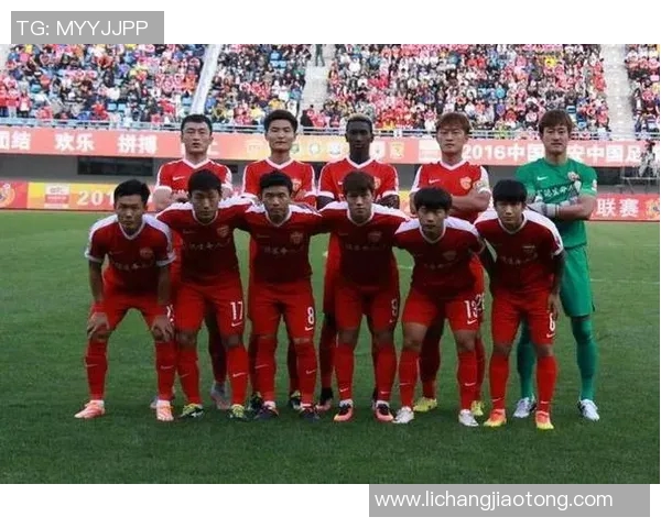 上海篮球队在欧锦赛积分榜上以67分稳居首位展现强劲实力 上海篮球队在欧锦赛积分榜上以67分稳居首位展现强劲实力