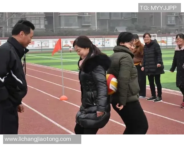 广州排球队的团队协作与默契配合的深度探讨与分析